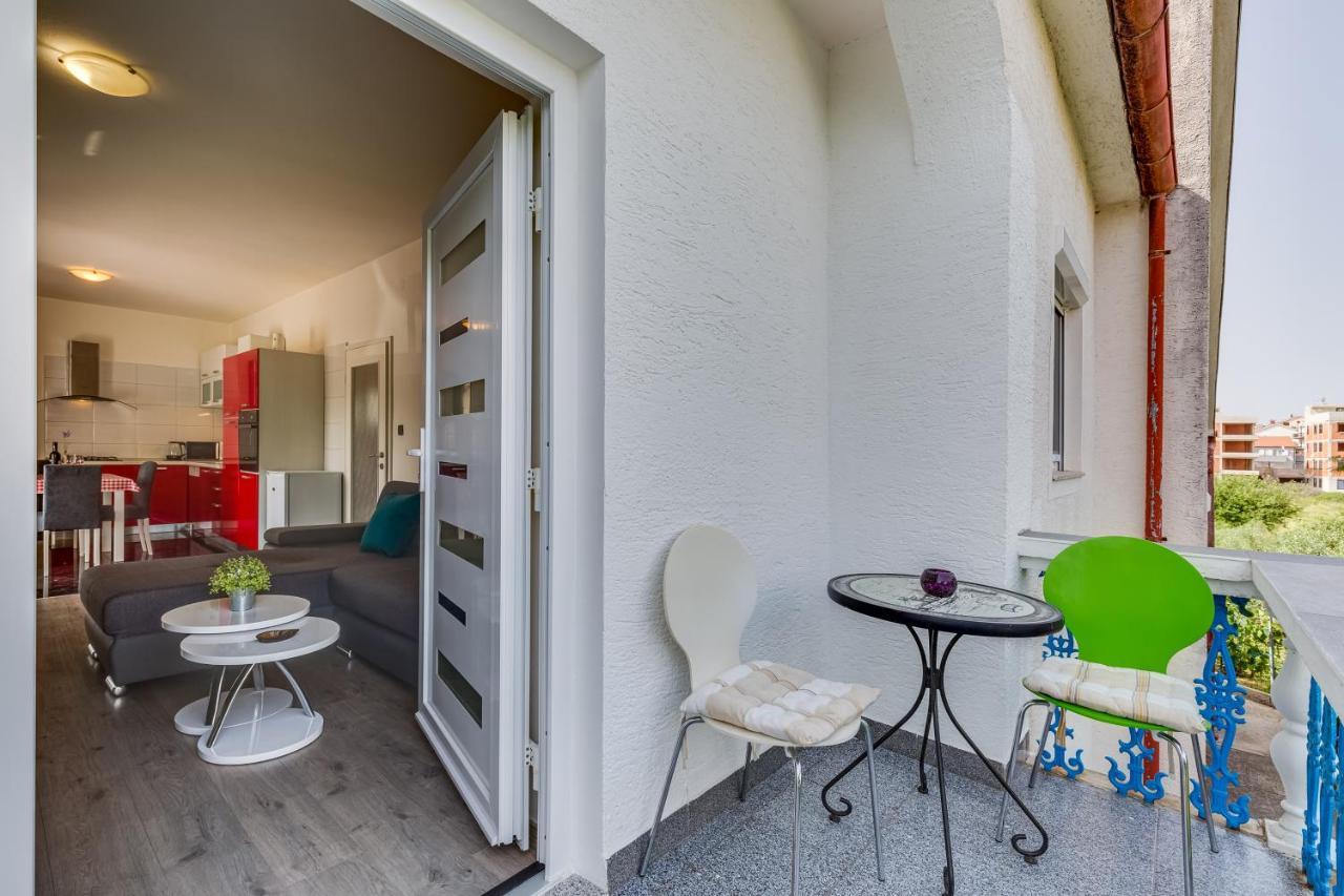 Apartment A & J Петркане Екстериор снимка