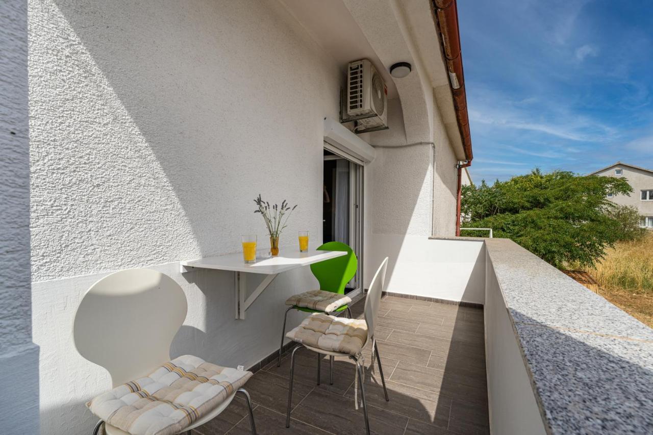 Apartment A & J Петркане Екстериор снимка