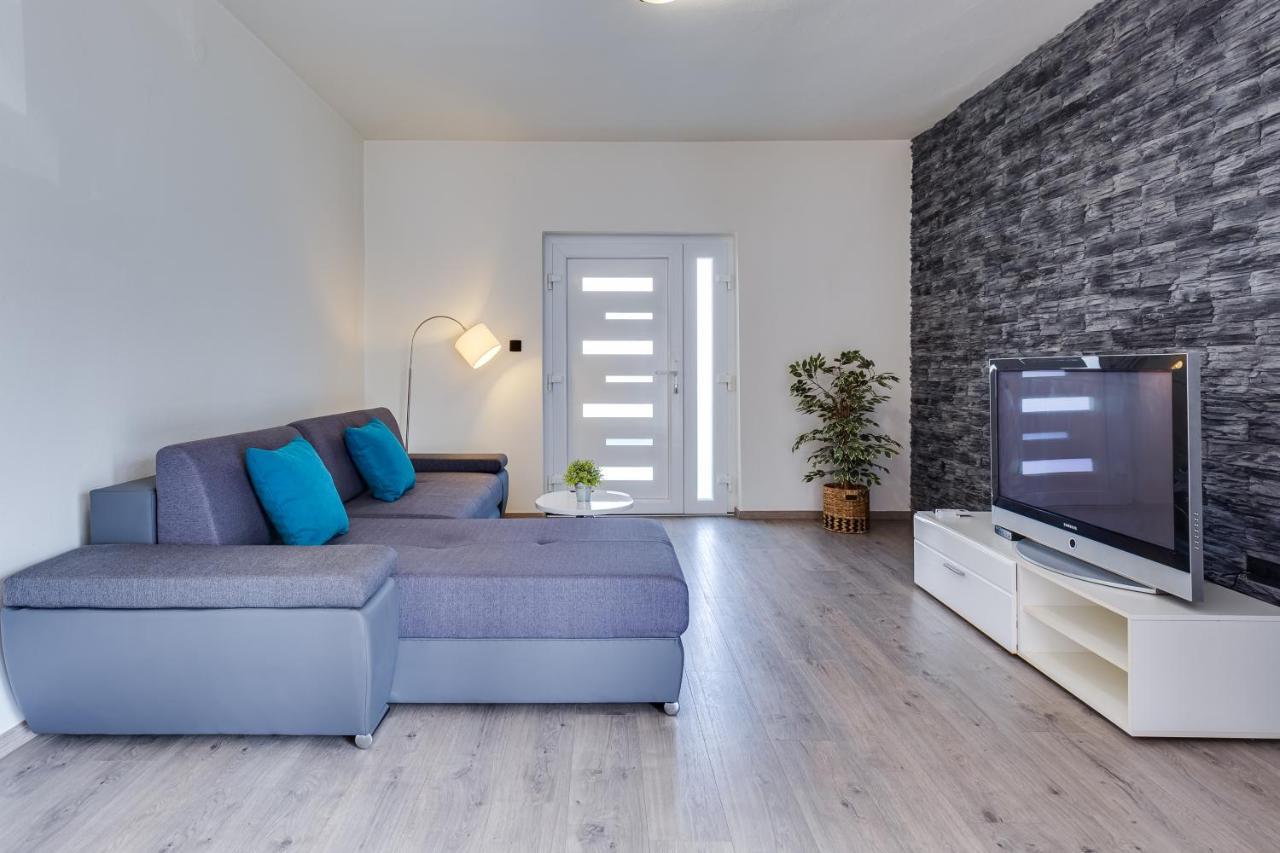 Apartment A & J Петркане Екстериор снимка