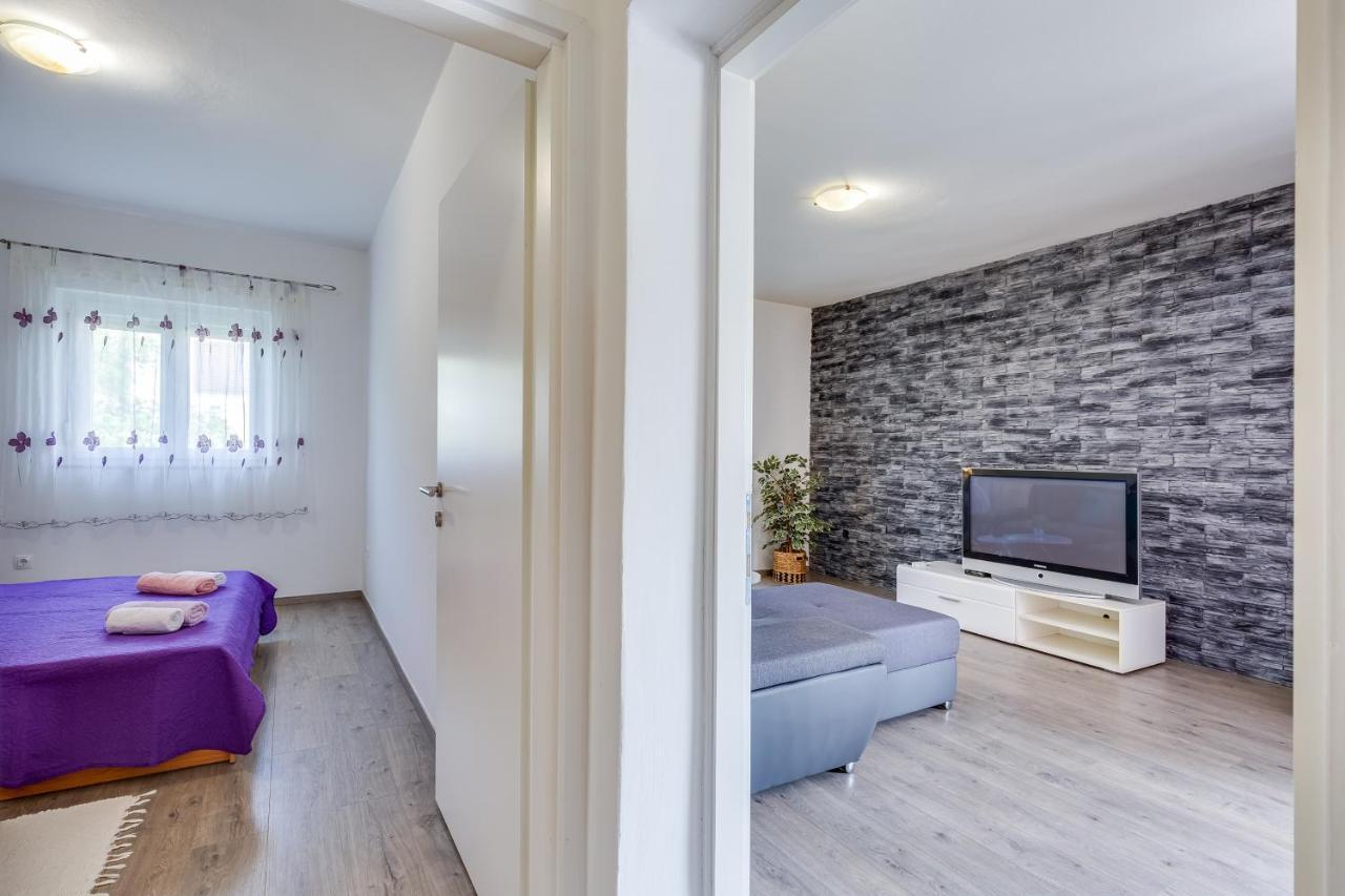 Apartment A & J Петркане Екстериор снимка