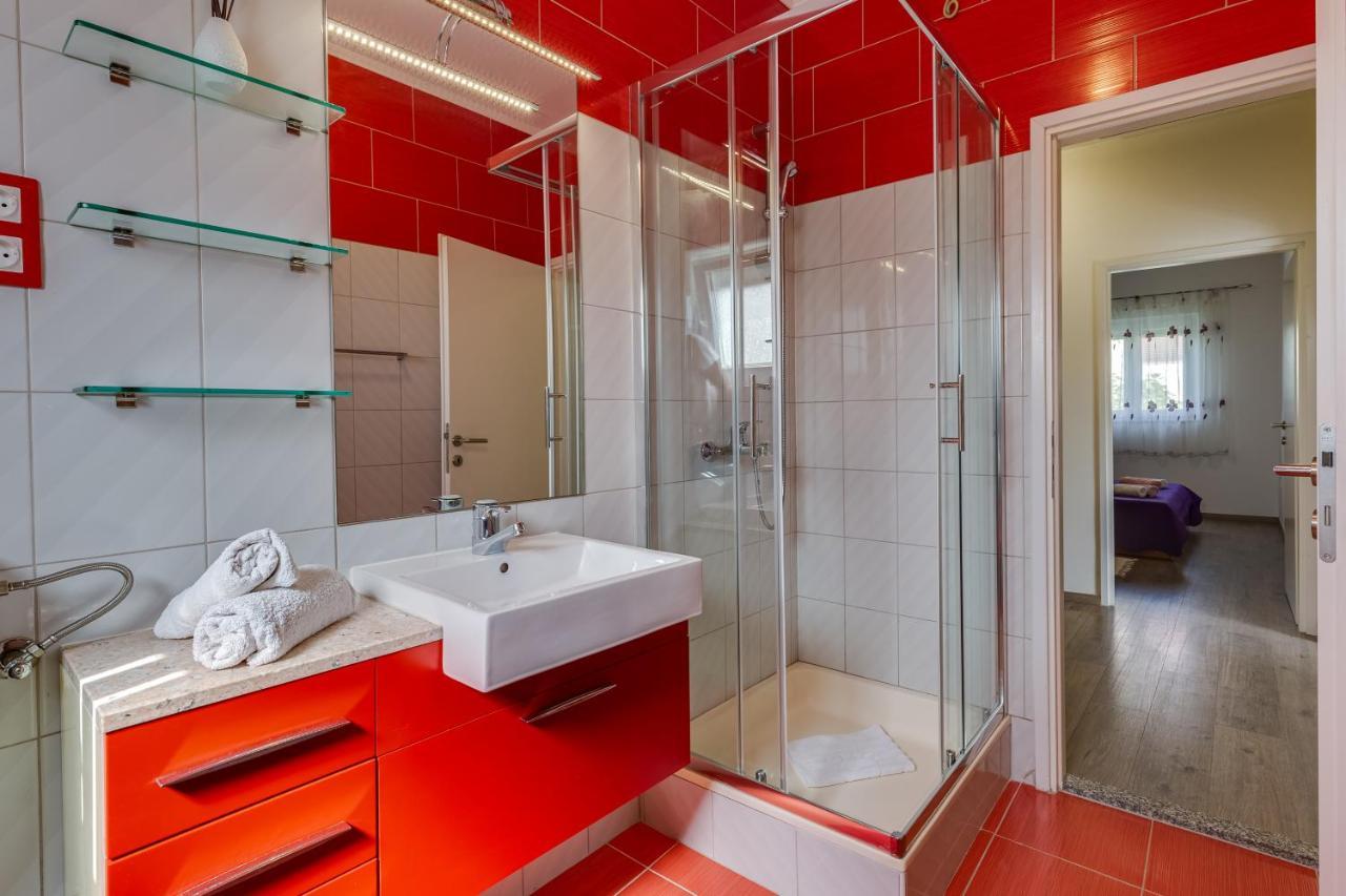 Apartment A & J Петркане Екстериор снимка